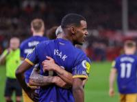 关于英超倒计时，密尔沃基雄鹿今晚绝杀压哨，细节引发关注，悬念犹存，团队化学反应显著的信息-ewc电竞平台